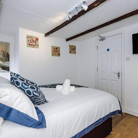 Sunshine Cottage By Happy Sunshine Stay Golborne Extérieur photo