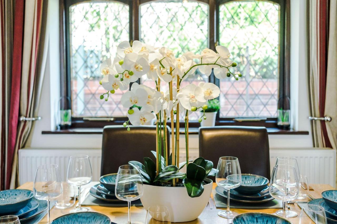 Sunshine Cottage By Happy Sunshine Stay Golborne Extérieur photo