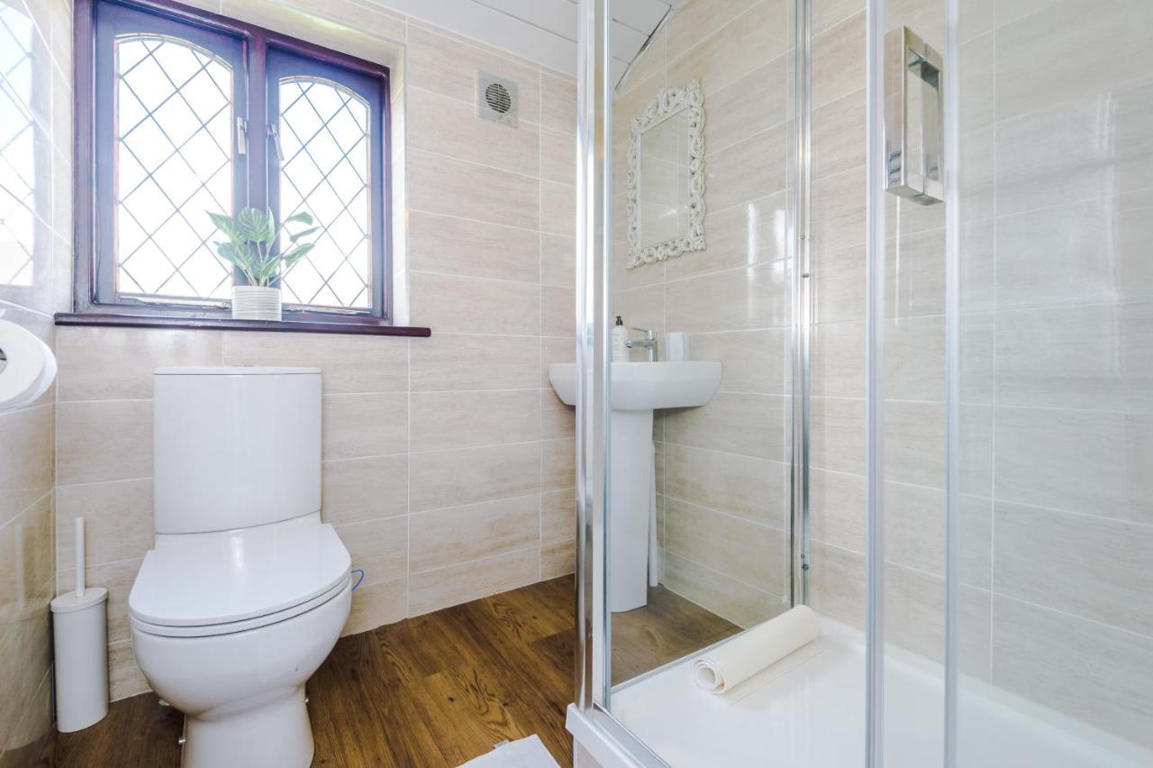 Sunshine Cottage By Happy Sunshine Stay Golborne Extérieur photo