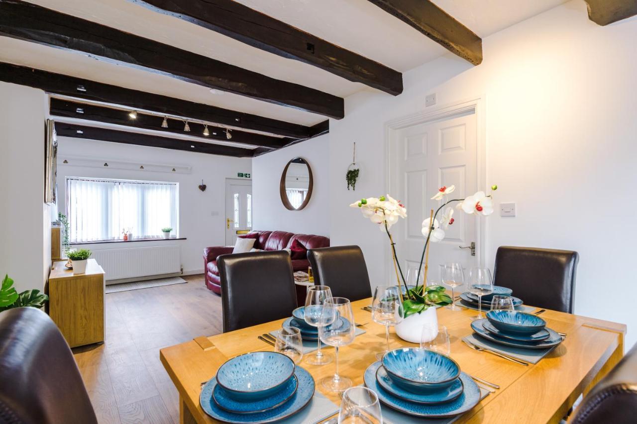 Sunshine Cottage By Happy Sunshine Stay Golborne Extérieur photo